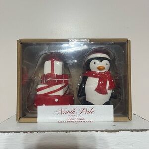 North Pole Good Tidings Penguin Gift Salt Pepper Shakers Original Box‎